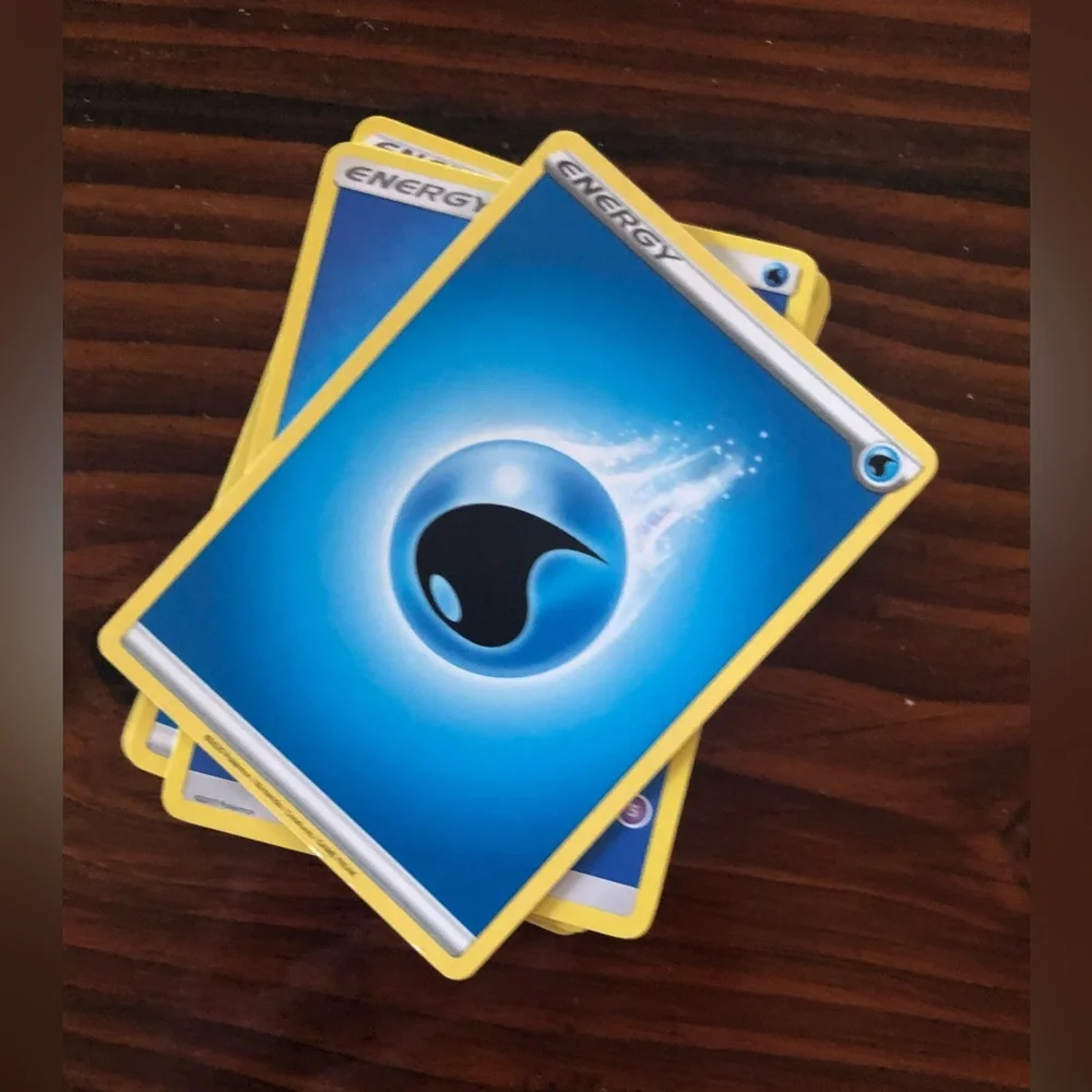 LIKE NEW Pokémon ENERGY Cards